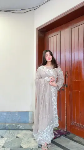 Nasha hu m behakny do #foruyou #viral trending video on TikTok #foryoupage #creatorsearchinsights #tehmi💖💖💖 