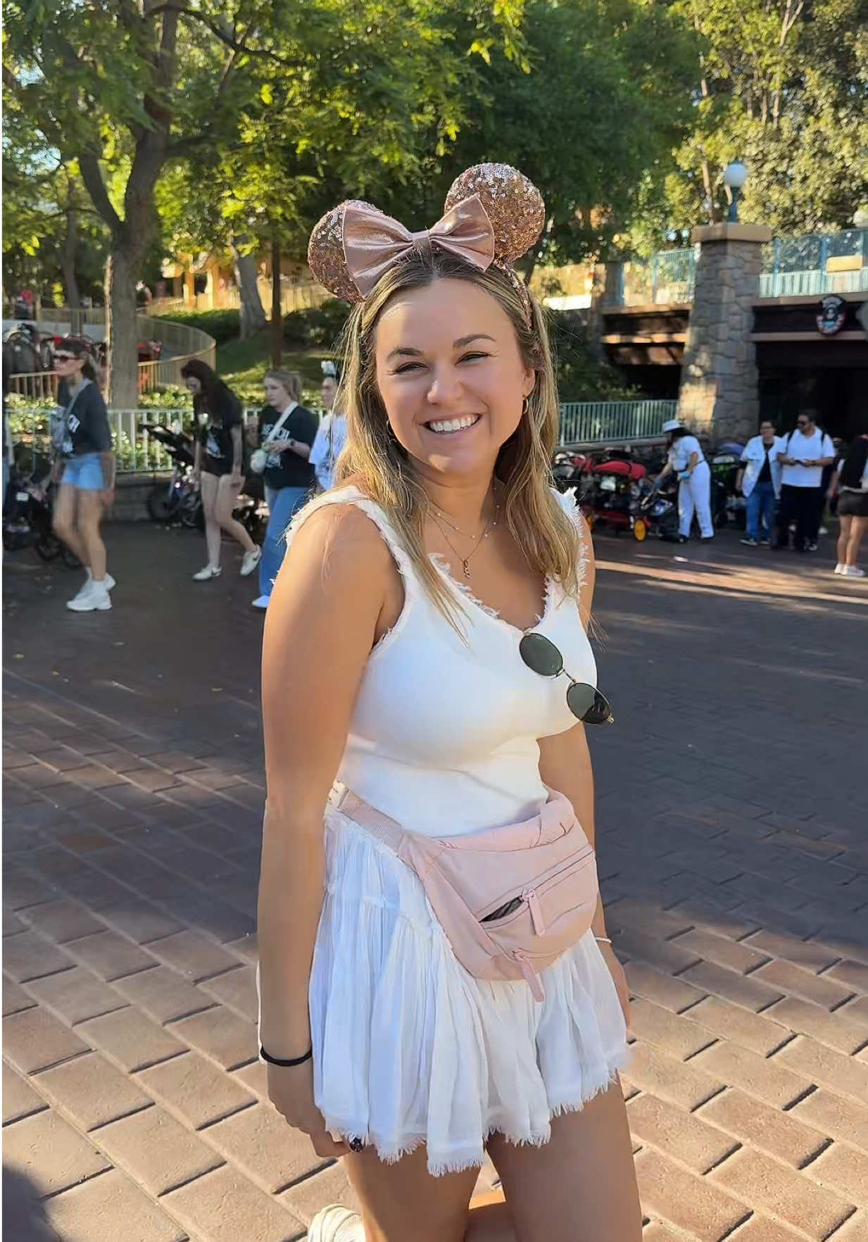 best day @Becca #disneyland #fyp #disneygirls #besties #disney 