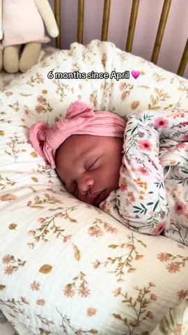 6 months with my bestie girl!! She woke up with a tooth today! #motherhood #momlife #aprilbaby 