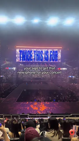 went from the apple store straight to concert venue 20251012 TWICE THIS IS FOR SINGAPORE NIGHT 2  #TWICE @TWICE #twice_thisisfor_world_tour #fyp @apple #apple 