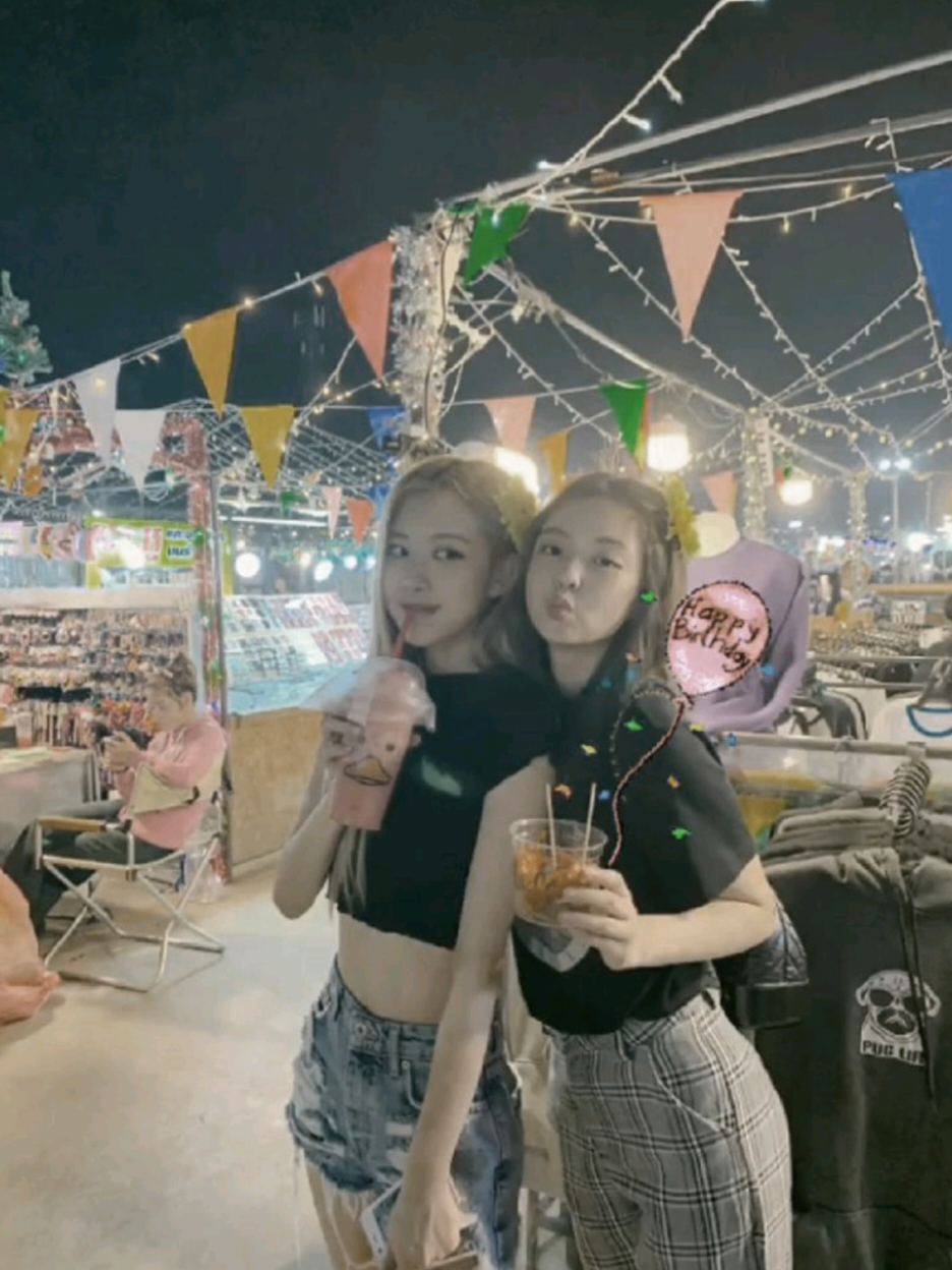 don't wanna leave you anymore 😕 || bu videonun açıklamasına şarkı da geçen hangi sözü kullansam bilemedim çünkü sana karşı demek istediğim herşeyi söylüyor 🥲 - #jennie #rosé #chaennie #bpwkpp #fypage @JENNIE @ROSÉ 