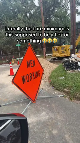 I don’t get it 😭😭 if ur not making sandwiches you better not be trading crypto 🤣🤣🤣 #fyp #foryou #men #work #clockin 