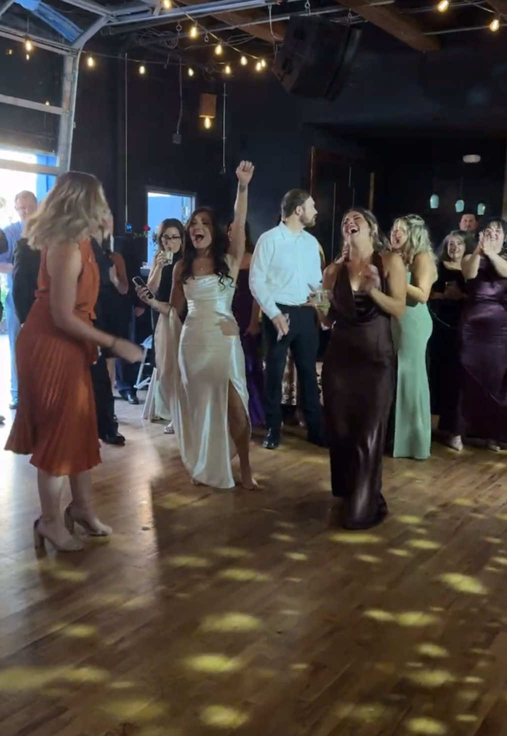 She did it 6 years ago, she had to bring it back 🔥  #nolimit #geasy #cardib  @snapcracklecreations 