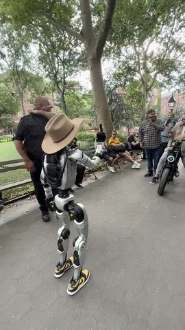 Rizzbot don’t play no games 🔥 #robot #newyork #nyc