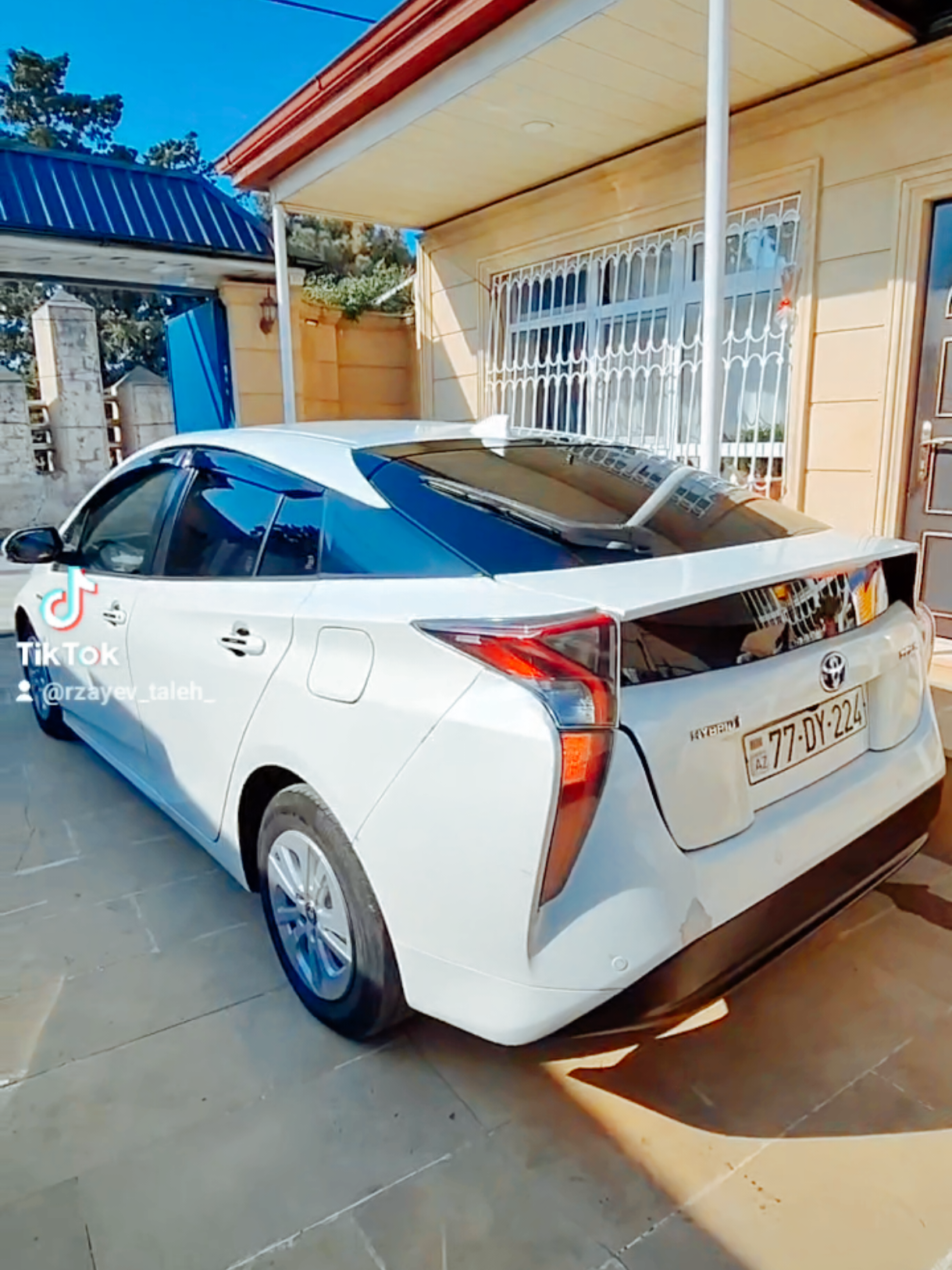 SATILDI ❤️ Yeni sahibinə xeyirli olsun 🙏#Toyota #Prius #77DY224 #son #kesfet 