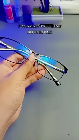 Kacamata progresif baca dan jalan bluecromik  #kacamatabacajalan  #kacamataprogresif  #blucromic  #promokacamata  #promotiktok 