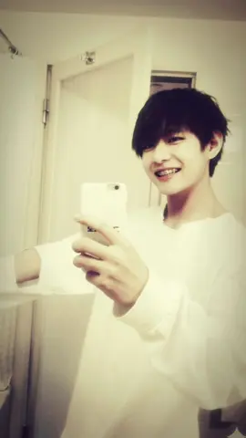 ฟันเหล็กเด้กใคร #taehyung #bts （ อันนี้เป็นภาพ AI 🦾นะครับทุกคน👧🏿 เพื่อมีคนเข้าใจผิดนาจา🙅🏿‍♀️♥ ）