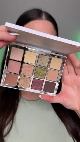 Trying out the @makeupbymario Ethereal Eyes Nature palette for the first time! 🌿✨ #makeupbymario #eyeshadowtutorial 