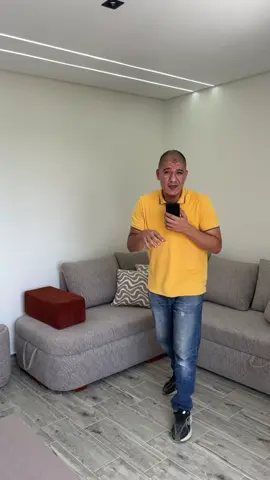 ركنة مودرن بتصميم راقٍ يجمع بين الفخامة والعملية ✨ المقاس ٢×٣ متر، قابلة للتحويل إلى سرير واسع ومريح بآلية انزلاق سلسة 🛏️ مزودة بسحّارة تخزين كبيرة توفر مساحة مثالية لحفظ المفروشات والأغراض 👌 مصنوعة من خشب زان روماني لضمان أعلى درجات المتانة والثبات، ومبطنة بـ إسفنج كثافة ٣٦ لراحة فاخرة تدوم سنين 🔩 التنجيد من قماش أوليفار عالي الجودة بملمس ناعم ولمسة فخمة، مدعّم بـ إستك أصفر لضمان مرونة ومتانة مثالية 💪 تصميم الركنة يجمع بين الخطوط العصرية والراحة العملية، مع وسائد ديكورية تضيف لمسة أنيقة على أي ديكور داخلي 🤍 قطعة فريدة تعكس أعلى مستوى من النجارة والتشطيب وتضيف فخامة حقيقية لمساحتك 🛋 تتوفر خدمة التوصيل لكافة محافظات مصر 🚛🚚 .للحجز او الاستعلام يرجي الاتصال علي :   📲01004019797 .  📲01224002142 .  📲01000467359 .  📍مكان معرضنا في دمياط ... شارع عبدالرحمن ... بجوار مسجد الأربعين . دا اللوكيشين بتاع المكان👇 https://maps.app.goo.gl/vXsjDW85Rtqpy17C8 #غرف_أطفال #عمولة #خشب_طبيعي #تصنيع_حسب_المقاس #دمياط             ‏ 