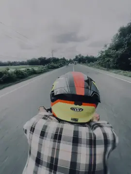 জীবনে অনেকেই অনেকভাবে কষ্ট দিয়েছে।তবে আপনার মতো এত অভিনবত্বের  সাথে আর কেউ আমাকে ঠকাইনি, কষ্টও দেয়নি!😅🖤#foryou #tuhin🚀 #viral #frypgシ #trending 