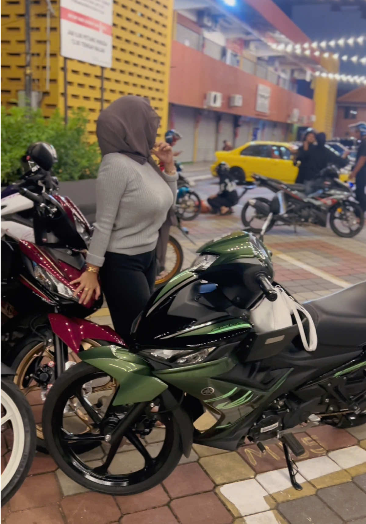 tersepit tengah #lcv8 #kuantan 