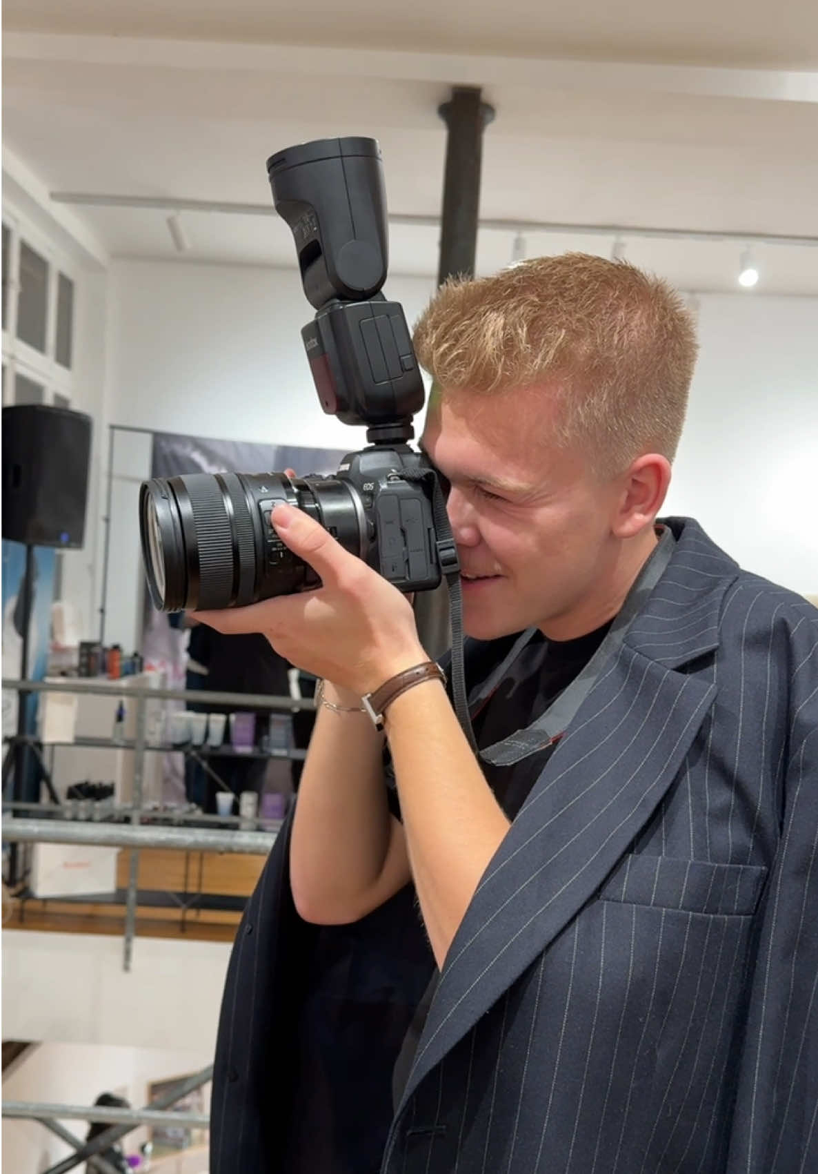 Quand @charlesdoreoff prend ton appareil photo pour prendre des photos au pop-up influence Paris 2025📸🤗 #charlesdore #francklenar #staracademy #popup #paris 