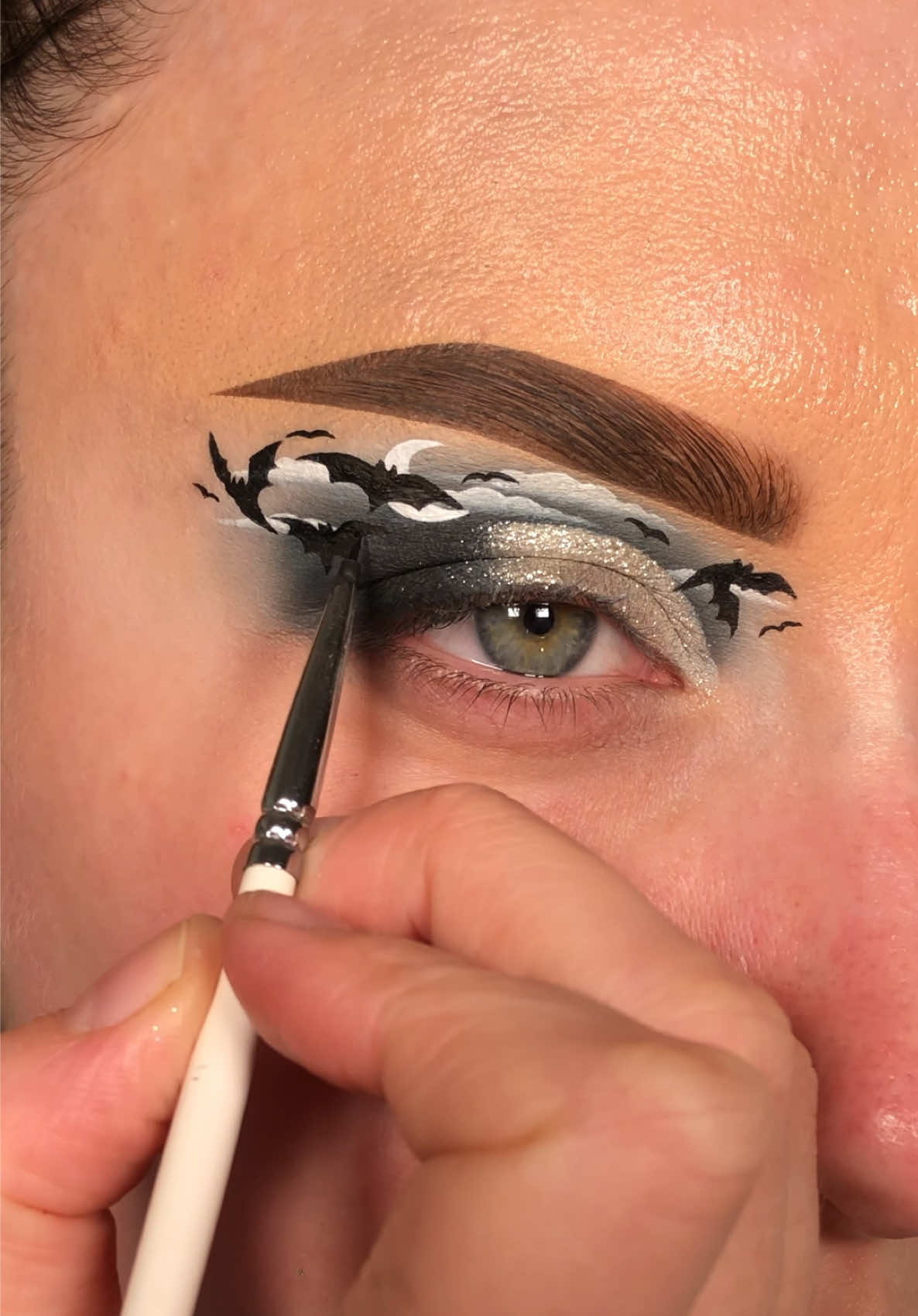 bats in the night sky🦇 - inspired by @linsmakeuplooks🩷 - - @Blend Bunny Cosmetics blends palette - @Glisten Cosmetics LTD wet liners in cola and milk & brushes (code ALICE20 *aff) - @nyxcosmetics_uk black epic wear liner pencil & jumbo eye pencil in milk - @Too Faced born this way concealer - @Anastasia Beverly Hills translucent loose powder - @EYLURE LONDON 099 lashes - @e.l.f. Cosmetics UK lash xtndr mascara - #halloween #halloweenmakeup #makeup #makeuptutorial #Eyeliner 