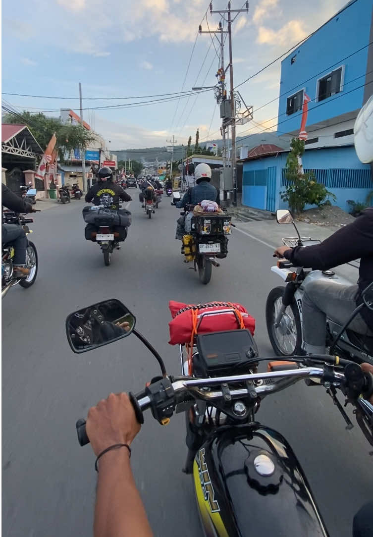 sampai jumpa di ride and camp 3 #hondawinsulteng #hondawinindonesia #hondawin100 #hondawinadventure 