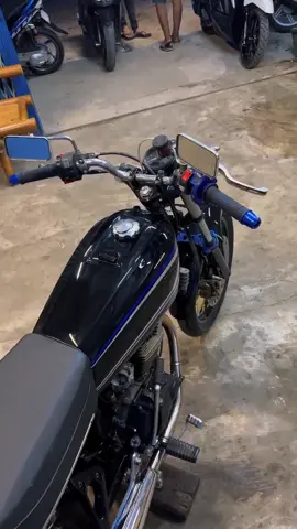🗣️Info repaint body?? 🗣️motor aku udah ga enak di pandang euy🥱 🗣️full restorasi motor dimana kakak??? 🗣️ belum punya konsep tapi pengen motor kinclong,bersih,uwuuu gimana ya kak??? 💬 @𝔻𝕒𝕗𝕤 ℙ𝕒𝕚𝕟𝕥𝕚𝕟𝕘 Solusinya !!!😉 #dafspainting #fyppppppppppppppppppppppp #glneotechindonesia #cbindonesia #hondaclassic 