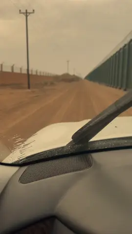 بعطيك قلبي ودور داخل اشواقي يمكن تشوف الغلا وشلون ذابحني  اموت في ضحكتك واسلوبك الراقي  جمالك الي مجننك و مجنني #ميحد_حمد  #يلي_ذبحك 