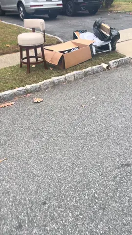 Reciclando y reusando cosas Que encontramos en la basura.. 