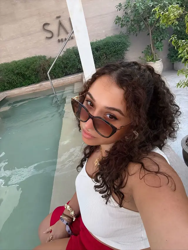 Respect people. Learn from them. But only worship God — not man. 🙏 When you idolise others, you stop listening and lose your own voice. When you worship God, your mind opens and your heart stays grounded. 💫 Admire people’s gifts, but remember: worship belongs to God alone. That’s how you stay humble, wise, and true. ✨ #faithoverfame #godfirst #staygrounded #openmindopenheart