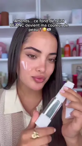 Elle pensait que ça ne fonctionnerait pas… jusqu’à ce que la teinte s’adapte parfaitement à sa peau 😳✨ Le fond de teint coréen intelligent qui révèle ton teint naturel, sans démarcation 💫💕 #skincare #skincarekorean #GlowySkin #poupette 