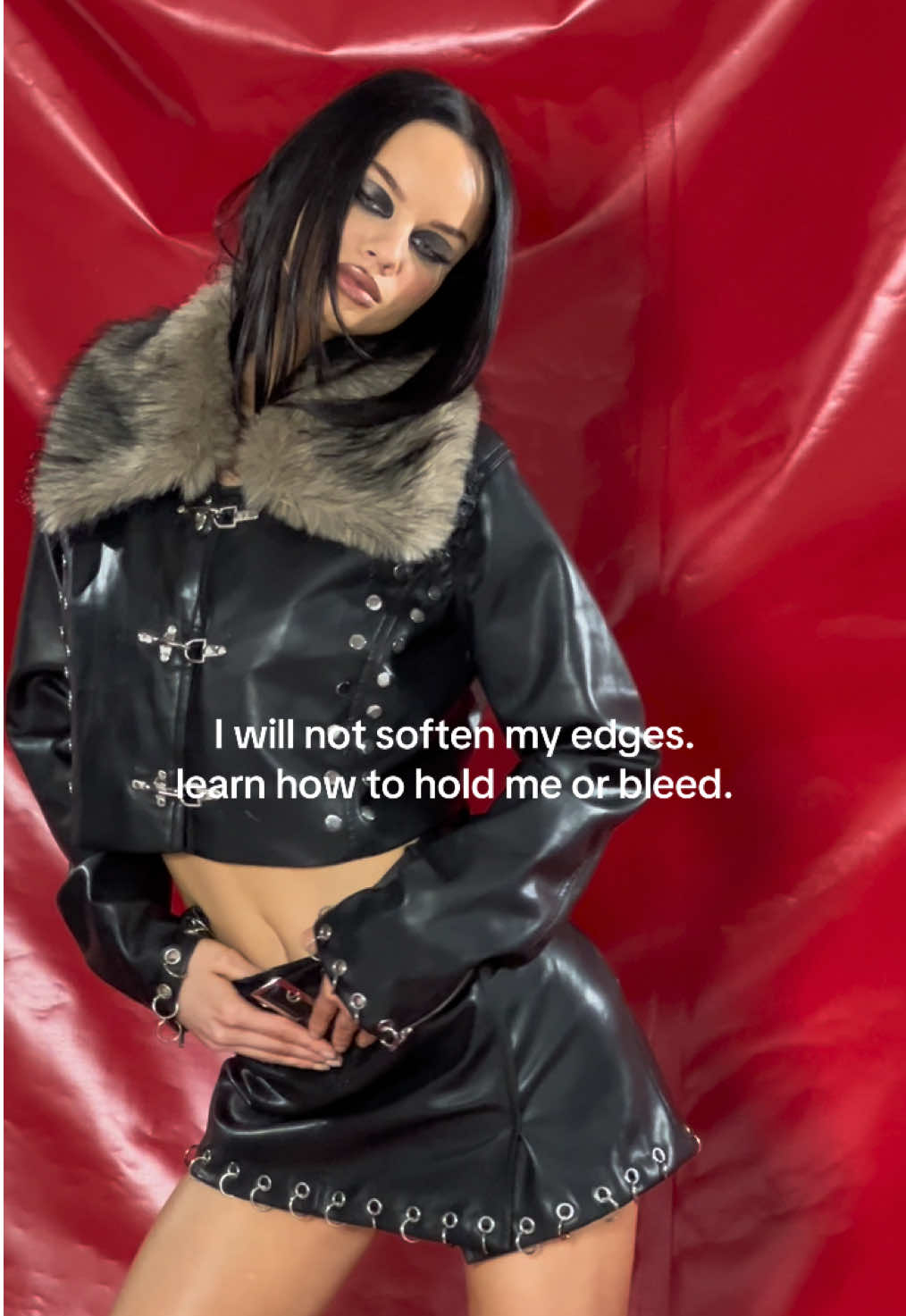 I love when I remember who the fck i am #darkfeminineenergy #femmefatale 