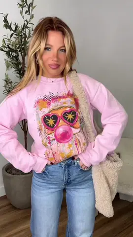 It’s tiiiiiiime 🎅⛄️ a few of our current faves! #christmas #fall #cold #season #boutique 