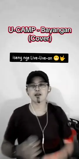 #tiktoklive #livehighlights Jiwa 80-an ku meronta sing-song lagu ini..  🔥🤟 #longervideos  #fypage  #ucampband 
