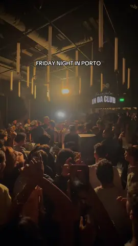 Every Fridays at Dstrkt Club Porto  #dj #porto #clubs #portugal #mashup @Fifty 
