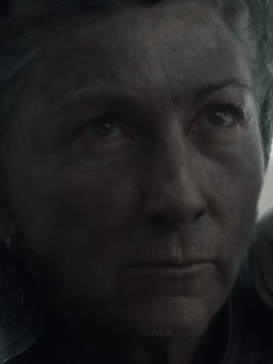 whos in control? #rhaenystargaryenedit #rhaenystargaryen #houseofthedragonedit #houseofthedragon #gameofthrones @ׂ╰┈➤ ꪖꪑꪖꪗꪖ ˏˋ°•*⁀➷ @𝓛𝓮𝓷𝓪𔒝 @🫃Felix/Dagger🫃 