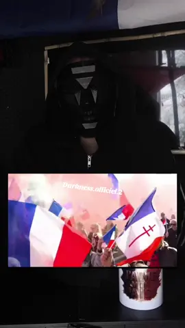 🇫🇷 La France debout, digne et patriote. Une claque pour tous ceux qui confondent liberté et chaos. Aujourd’hui s'est tenue une manifestation patriote à Paris. #France #Patriote 