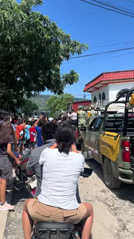 Llegó la Presidenta @Claudia Sheinbaum Pardo ala ceiba. #fuerzaceiba #fyp #siguiendo 