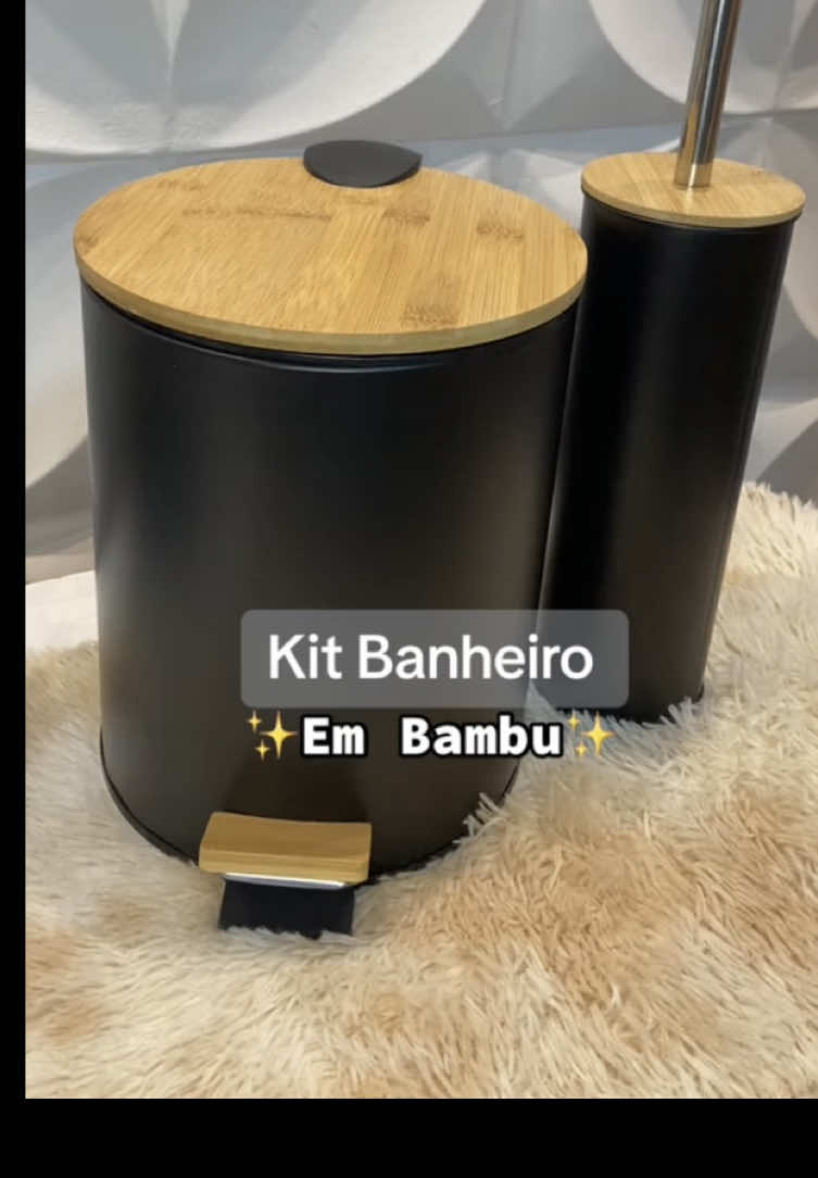 ✨ Transforme seu banheiro em um verdadeiro SPA de luxo! 🛁💫 Detalhes em bambu que deixam tudo mais elegante e sofisticado 😍 👉 Digite EU QUERO para receber o link e garantir o seu Kit Banheiro Completo com Lixeira Luxo! 💥 #Kit #banheiro #bambu #luxo #comprasonline 