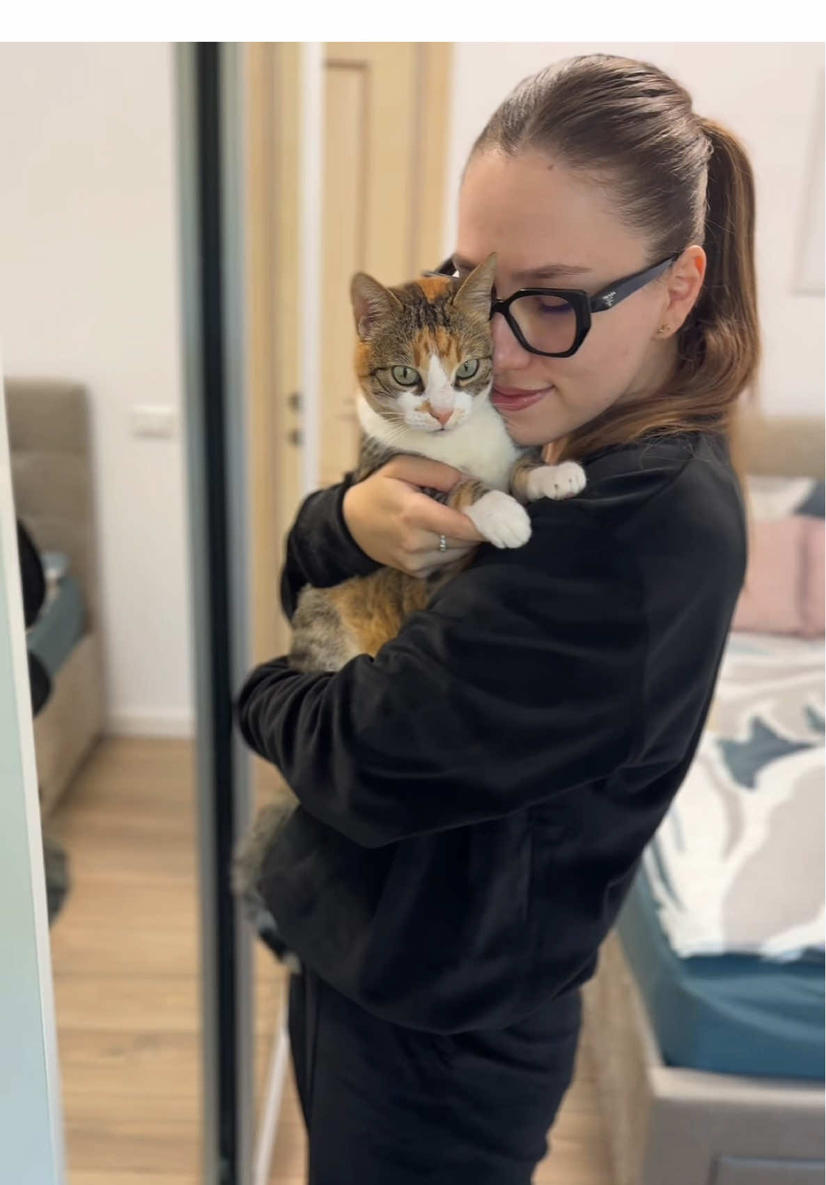 Cum decurge o zi de curățenie în casa noastră cu Cleo prin preajmă 🥰😅 #BUZZ_AseviPet #AseviPet #AseviRomania #LeapsaCurateniei #fy @BUZZStore @Asevi România 