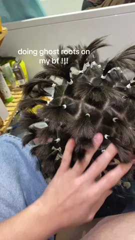 doing ghost roots on my bg <33 #fyp #dryhair #colorhair #ghostroot #blue 