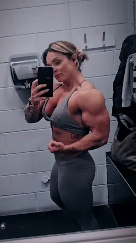 #IFBB #Woman #Muscle 