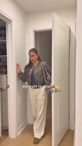 after a 14 hour work day all I want is my bed 🥲 #nightroutine #afterwork #5to9 #nightinmylife #getunreadywithme 