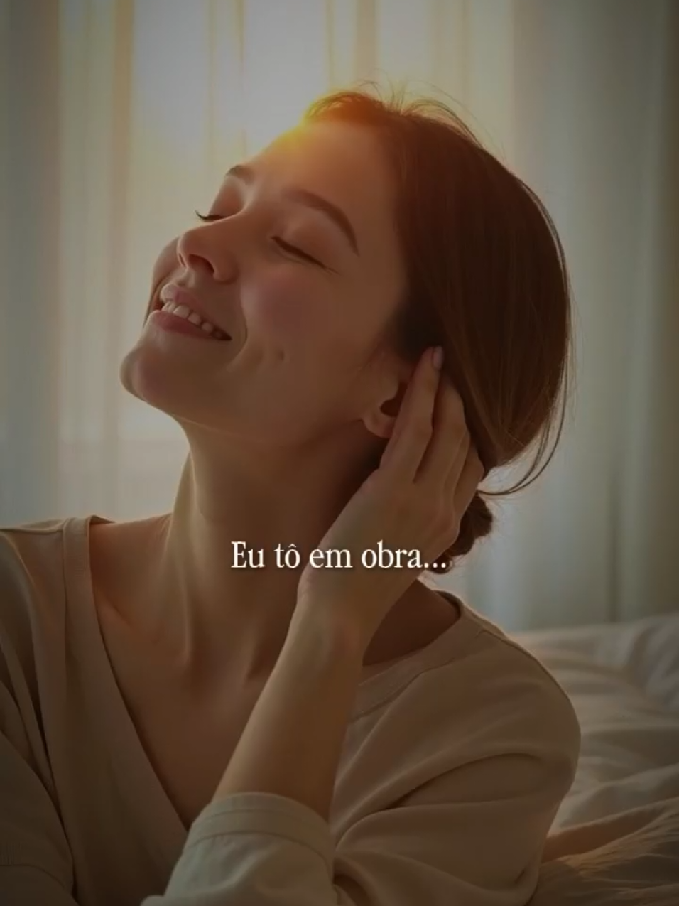 Eu tô em obra… mas é por dentro. Tem coisa sendo demolida, sentimentos sendo reformados, e planos sendo reconstruídos. Às vezes dói, às vezes bagunça, mas é assim mesmo… toda mudança vem pra deixar a alma mais firme, mais bonita e mais forte. Tô aprendendo que crescer também é se refazer. #eutoemobra  #pordentro  #sentimentos  #status  #reflexao 