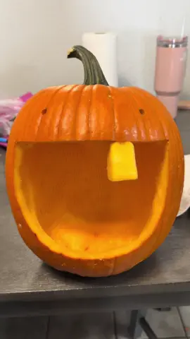 Dumb ahh pumpkin  #dumbahhpumkin #halloween #pumpincarving #pumpkin 