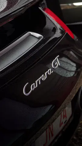 The Widowmaker😍 Also know as Carrera GT. - - - #porsche #porschecarreragt #cgt #widowmaker #latomba @Porsche 
