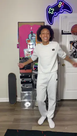 When everything is moving for you…  #foryou #fyp #jojososmooth #josiahe #siahe 