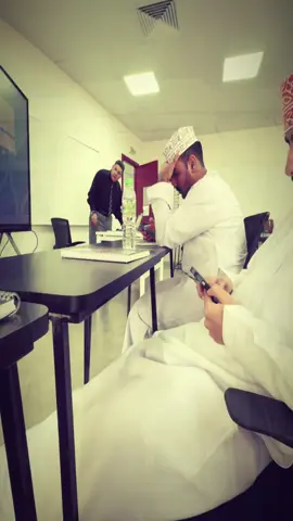 #mu #جامعة_مسقط #الشعب_الصيني_ماله_حل😂😂 #oman #fyp 
