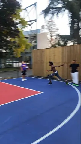 Anytime I wanna reach the top something always pull me down 😭😭😭#fyp #foryou #🥶 #goviral @Ballislife @ote @FIBA Basketball 