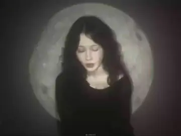 فقط ان وعدتيني ان تشرقي إلى الأبد😔💤