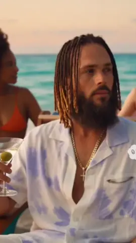 He living his best life 🤣