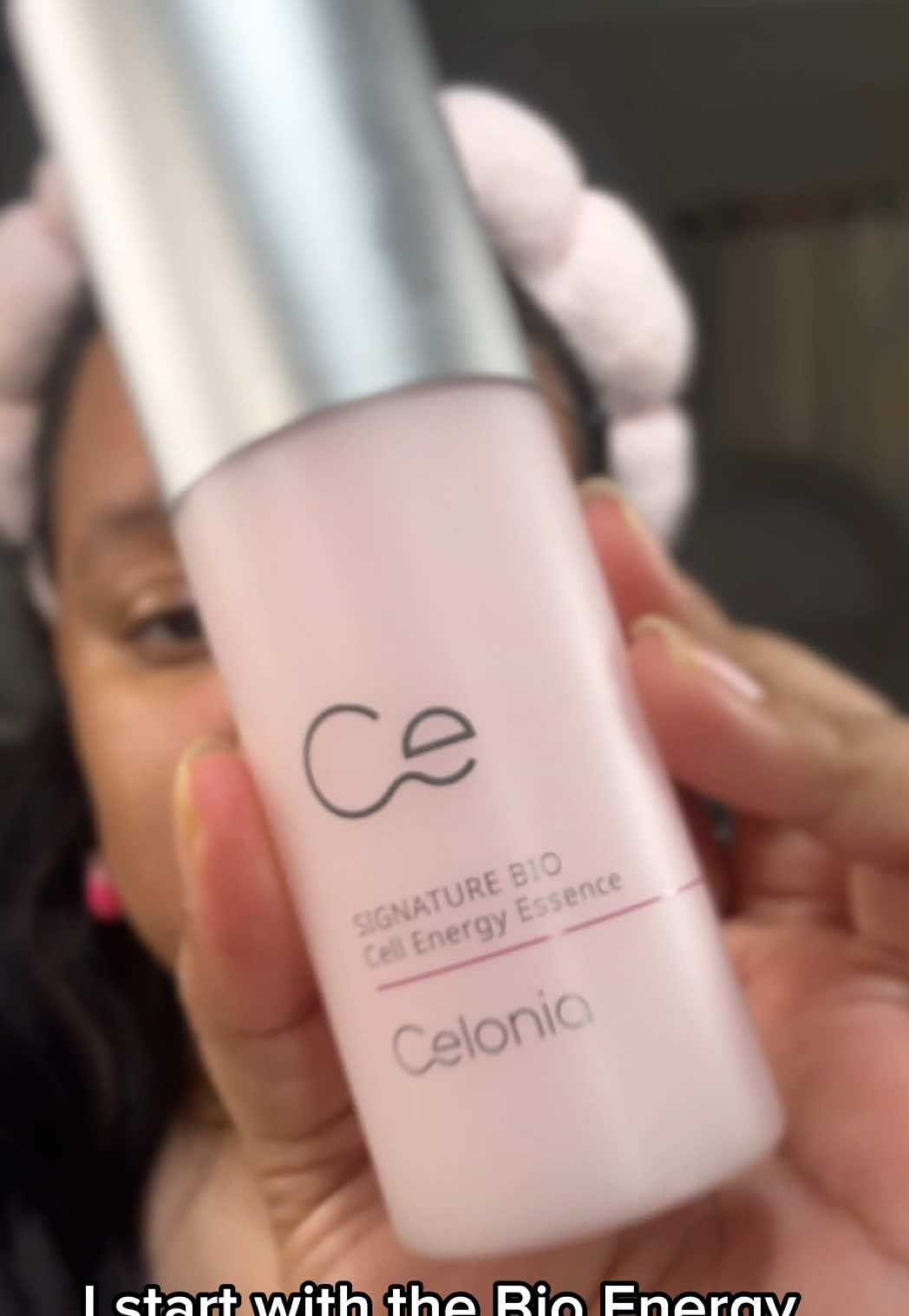 🪄Just me and my CELONIA routine, healing my skin back to life. @CELONIA US 💖 #Celonia #PremiumAntiaging #StemCellSkincare #StemSkincare #AntiAging        