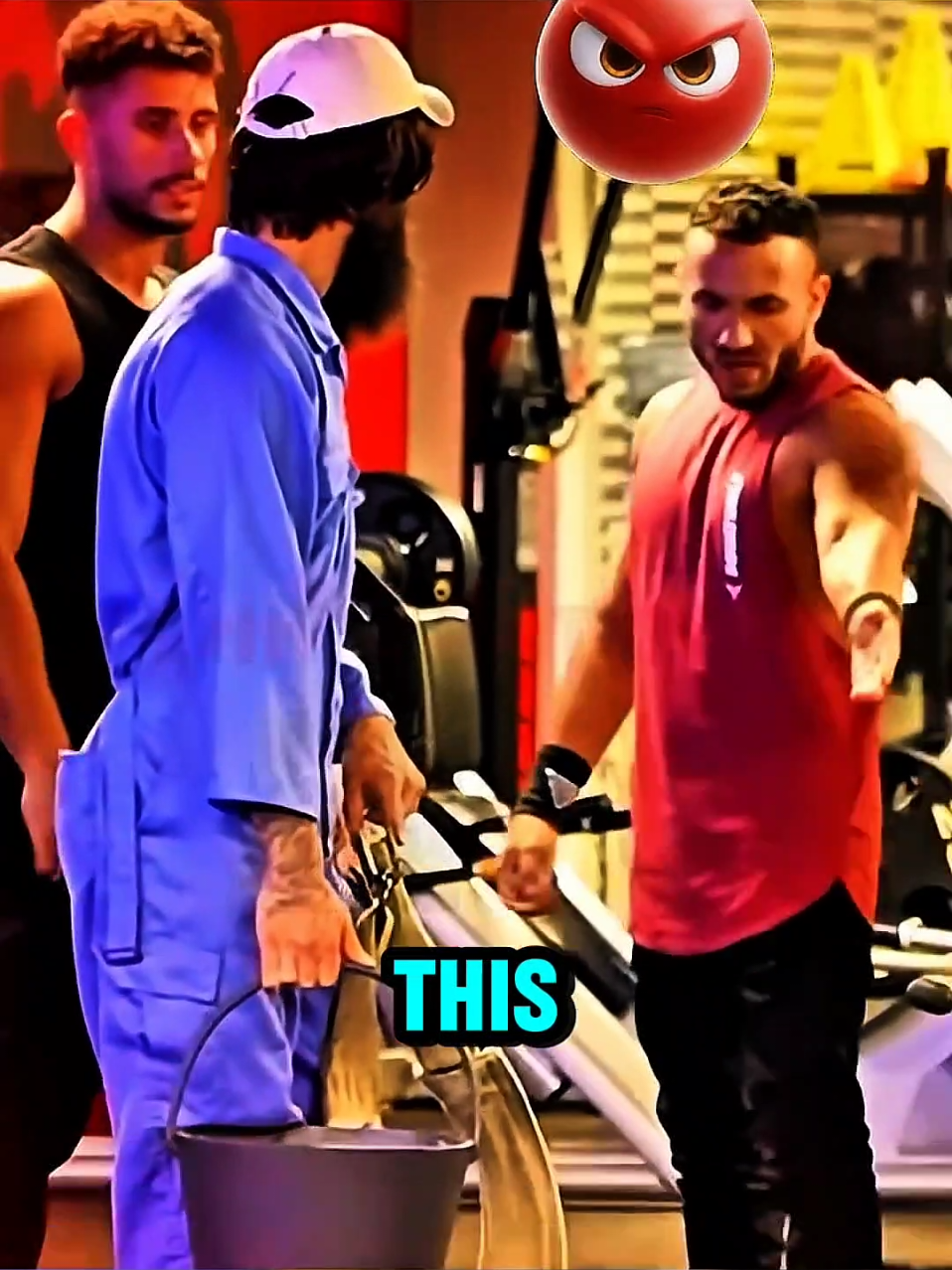 Everyone was shocked don't miss it😏 #anatoly #anatolyprank #gym #frank #fyp 