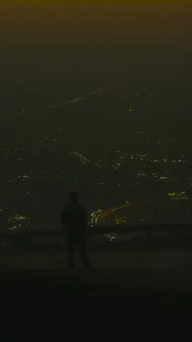 Just a Lonely Man  A Moment of Pure Loneliness A man sits alone in an endless field — no words, no movement, just silence and the soft touch of the wind.This isn't just a video... it's a feeling.The stillness, the distance, the isolation — this is what loneliness truly looks like.#Watch till the end and feel it. #JustEmotion #loneliness #cinematicshort #solitudem83                