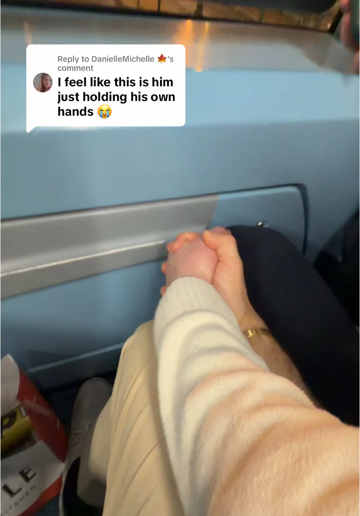 Replying to @DanielleMichelle 🍁 random guy on the bus btw