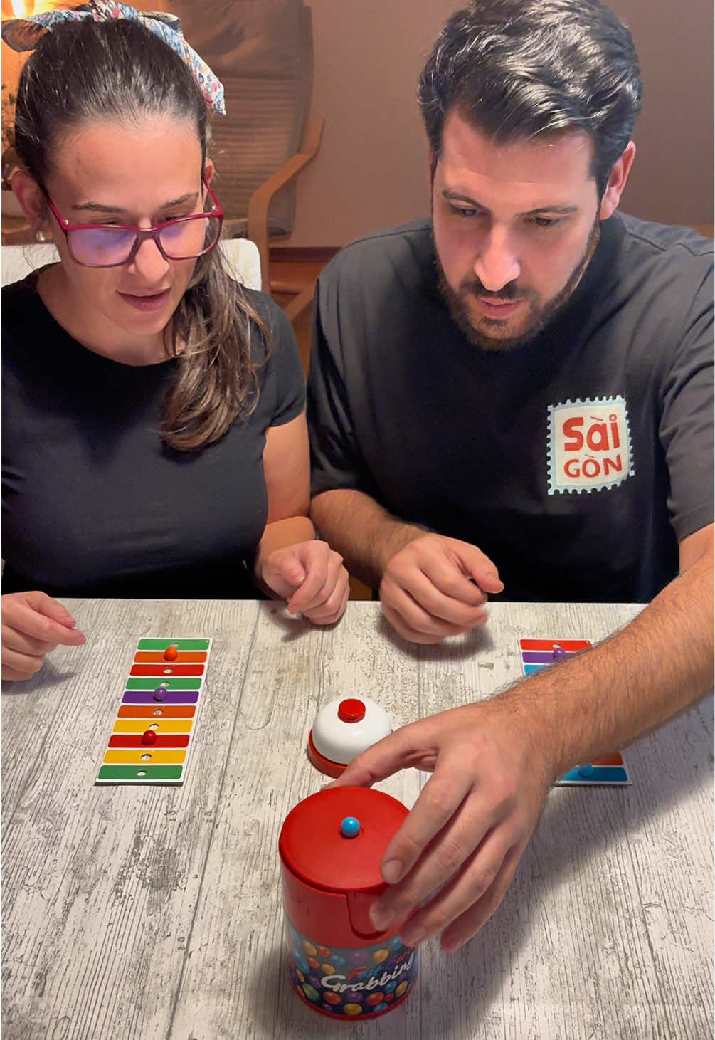 Venham jogar Fast Bead Grabbing connosco! #jogosdetabuleiro #boardgames #couple #fun #partygames 