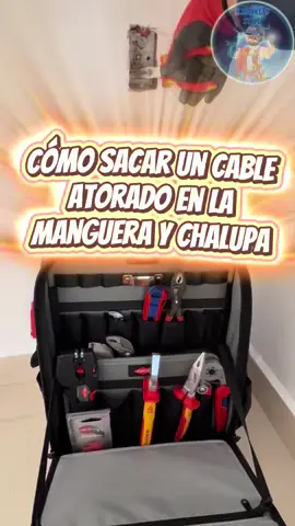 Como sacar un cable que se queda atorado en la manguera y chalupa #instalacion #electricidad #electeicidadomiciliaria #tips #knipex 