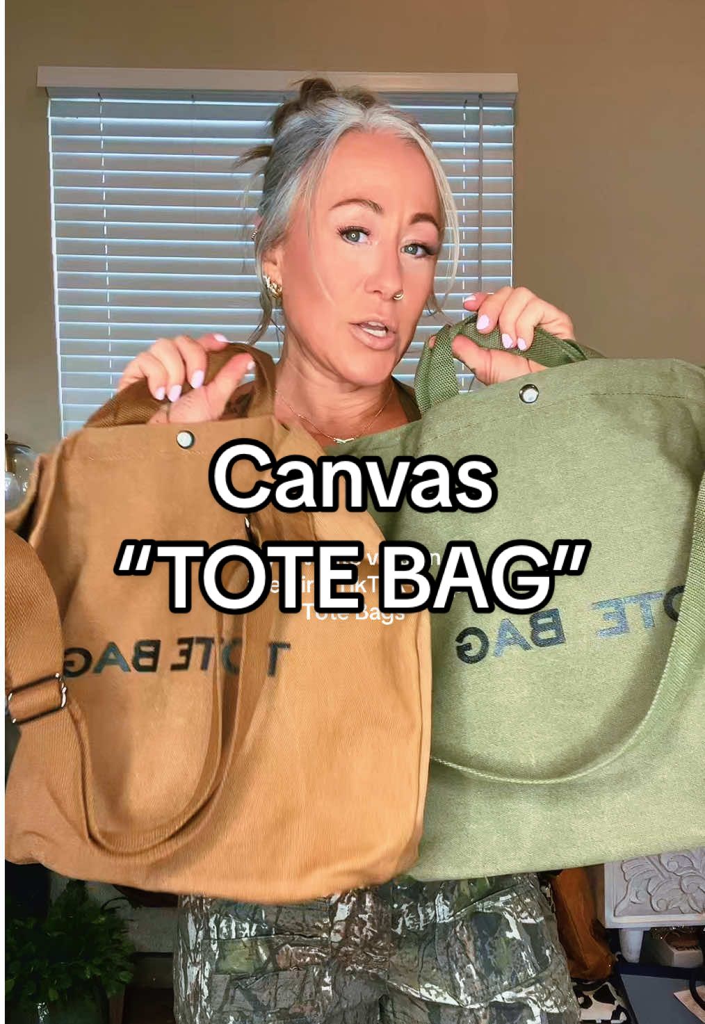 If you’re not a fan of the vinyl covered “TOTE BAG”…these are amazing! I was sooooo impressed when they came in 💚🤎 #totebag #totebags #tiktokshopcreatorpicks #tiktokshopfalldealsforyou #messengerbag 